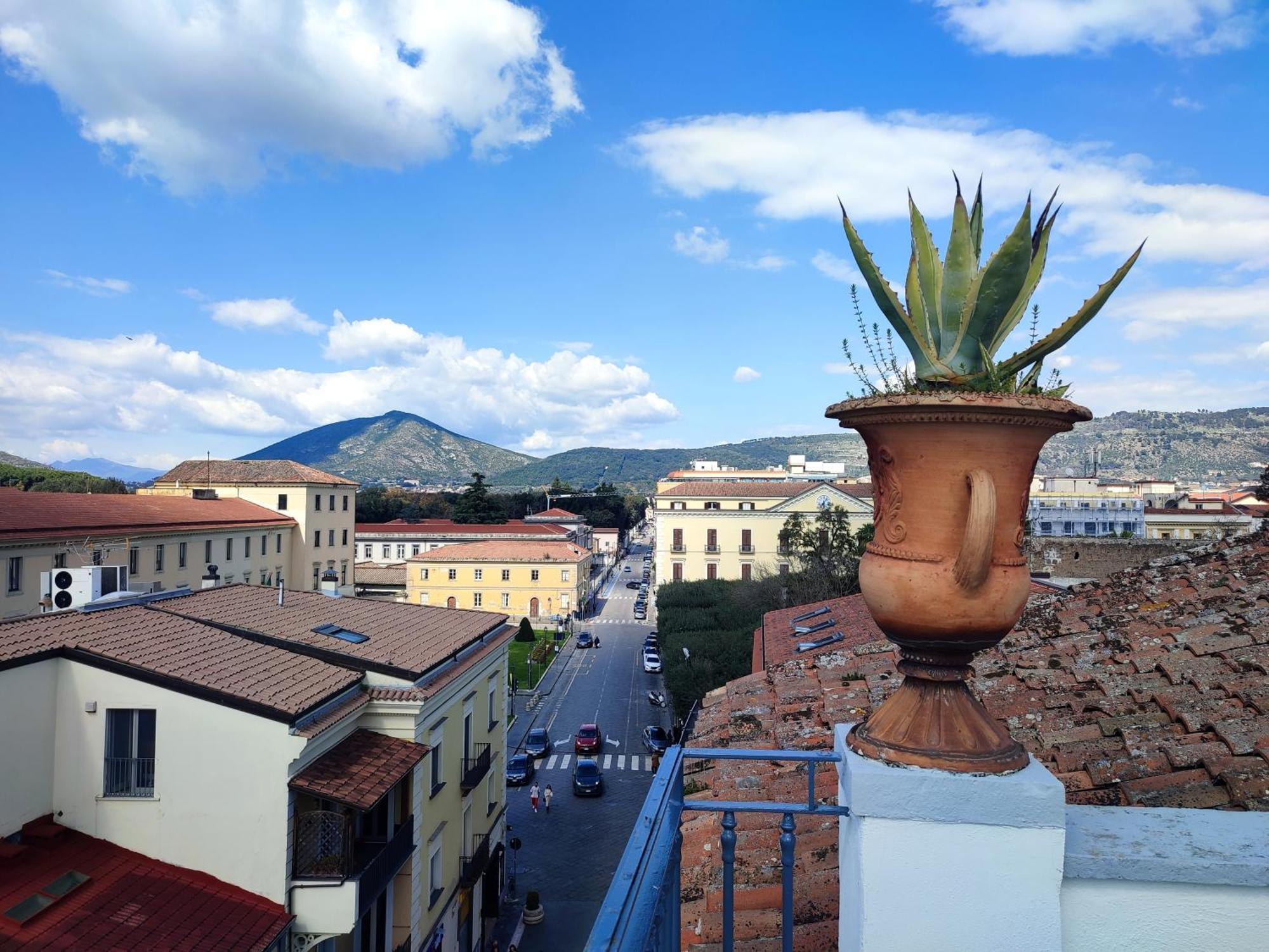 Terrazza Reale - Suite 2 Caserta Exterior foto
